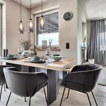 Bergroof Apartament *